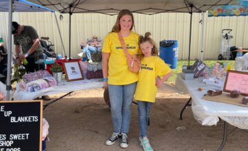 Sage’s Sweet Shop & Bundle Up Blankets Meet Kimber and Sage, sisters who participated in our Casa Grande, AZ market on March 18, 2023!