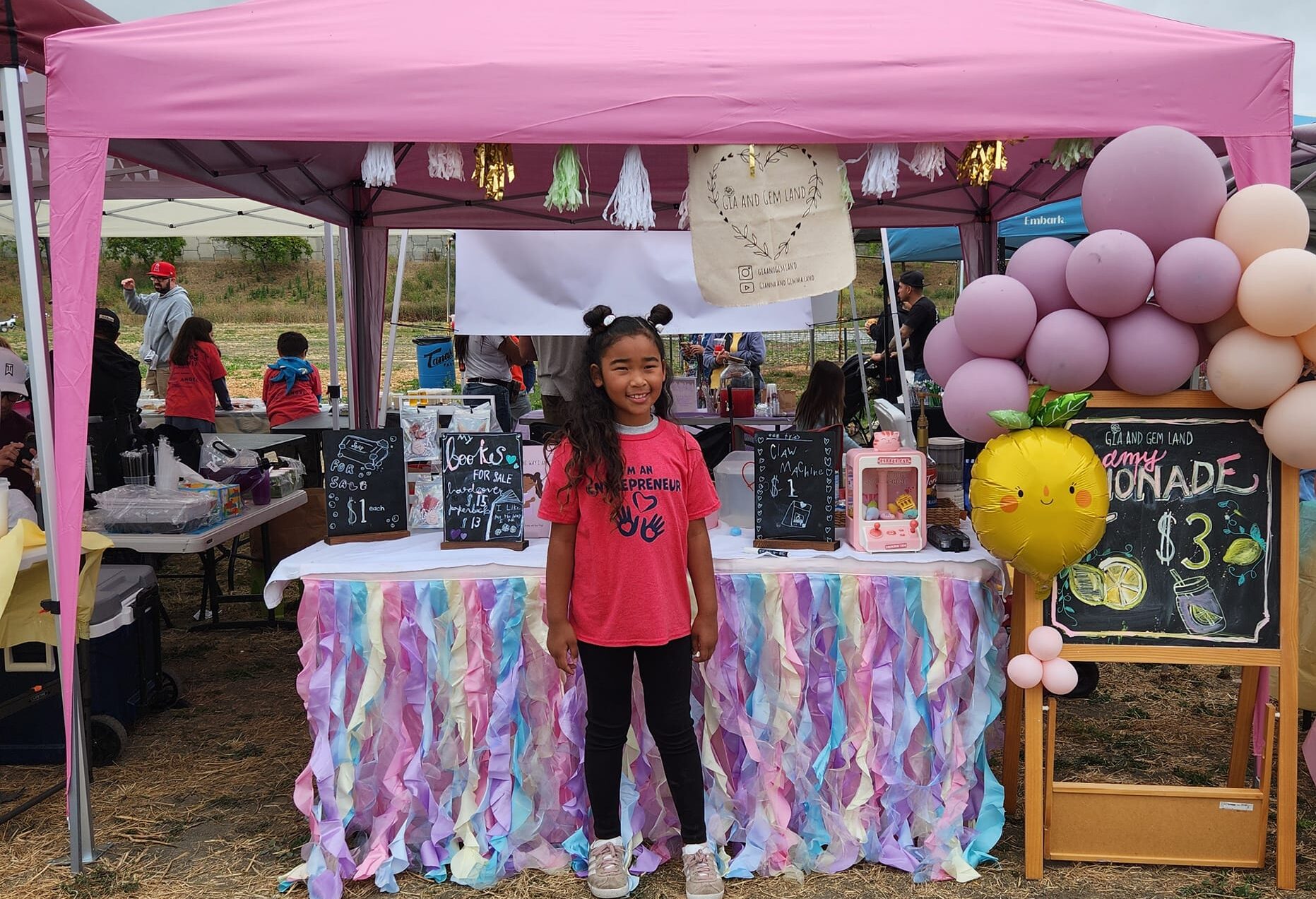 We met 7-year-old Gianna at one of our first ever markets in California this year!